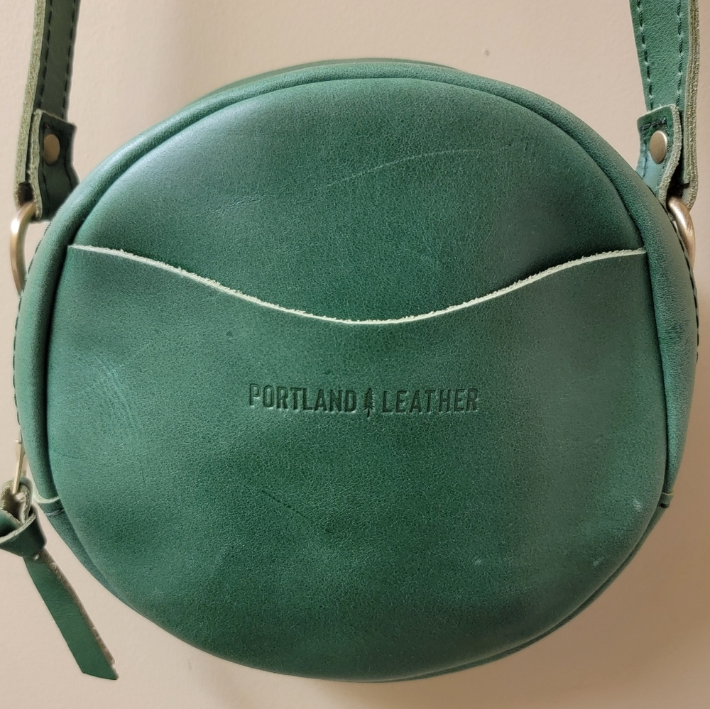 Portland Leather Green Round Crossbody Bag